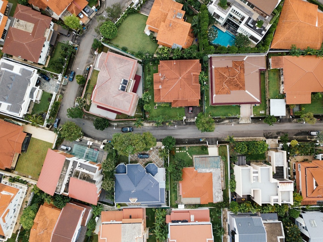 La Guía Definitiva para Vender tu Vivienda en Málaga: Análisis del Método «Vende tu Casa en 45 Días»